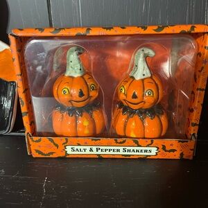 Halloween Pumpkin Salt & Pepper Shakers - Orange and Black